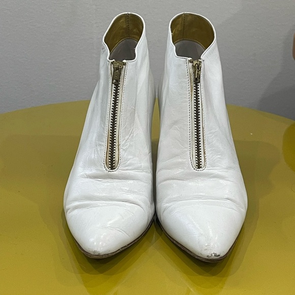 Donna Karan Shoes - Pre loved , Vintage Donna Karan white leather booties!